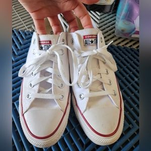 Converse Chuck Taylor All Star classic lowtop.